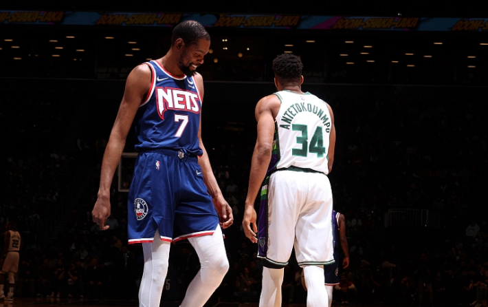  杜兰特伤退篮网惜败雄鹿  