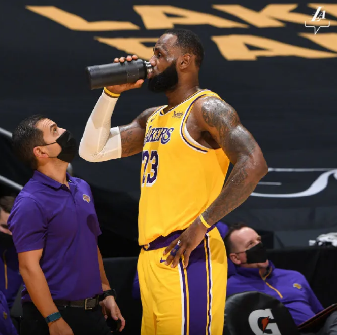  阿德巴约制霸油漆区，热火双加时险胜凯尔特人